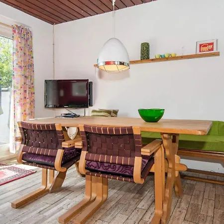 Two-bedroom Holiday In Knebel 14 * Skødshoved Strand