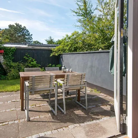 Two-bedroom Holiday In Knebel 14 Skødshoved Strand